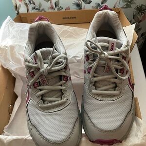 ASICS Women's Light Gray and Purple Sneakers